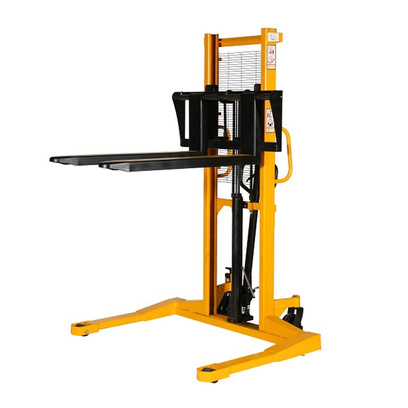 Vista desde 3/4 del apilador horquillas regulables 1000kg