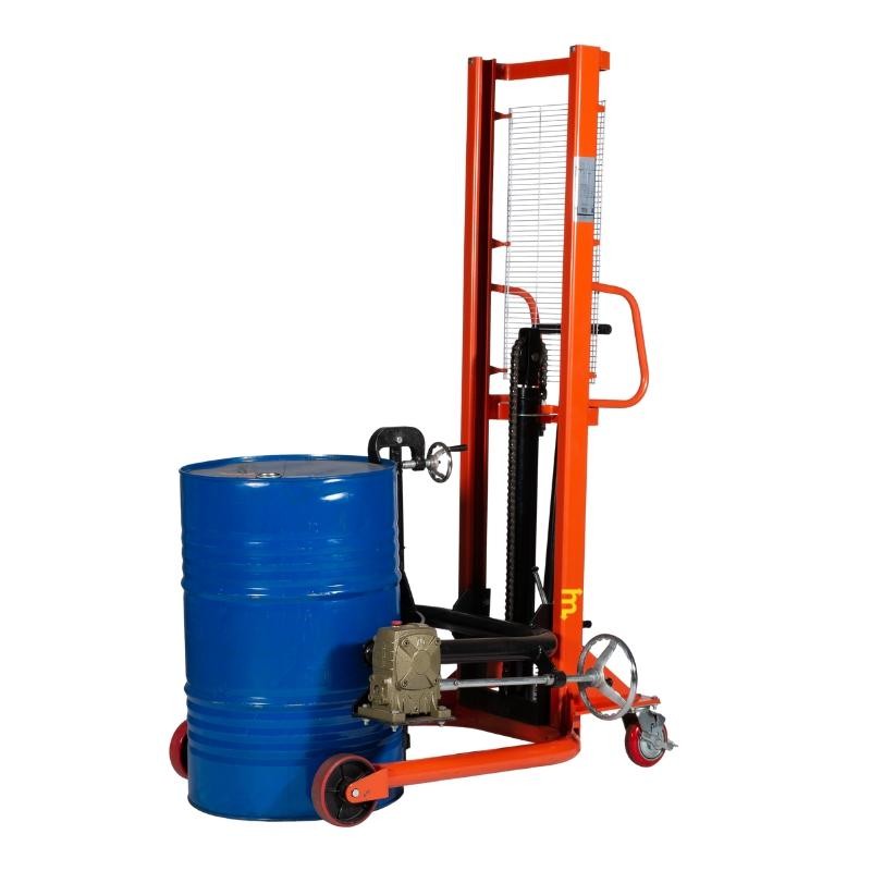 Apilador volteador de barriles 350kg con barril posición baja vista desde 3/4