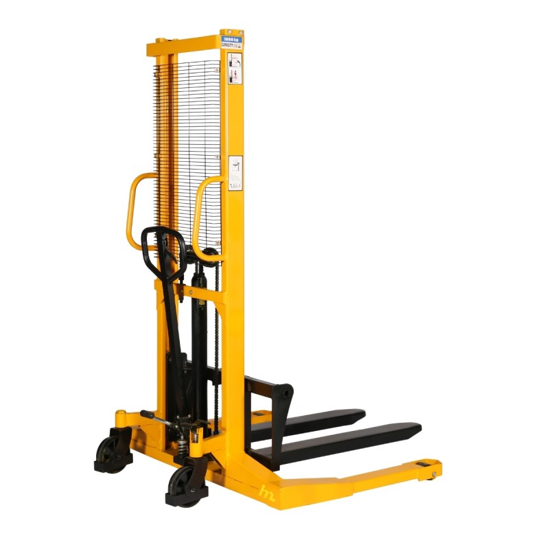 Vista delantera de 3/4 del apilador manual horquillas regulables 1600mm 2t con horquillas bajas