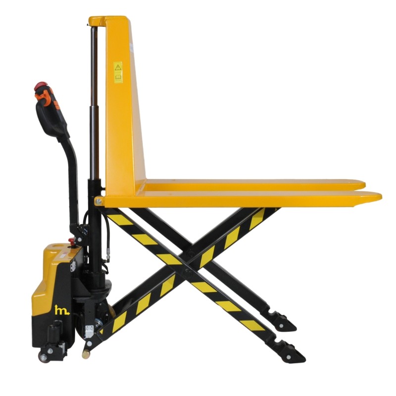 Vista de perfil de la Transpaleta elevadora totalmente eléctrica monocilíndrica con las horquillas subidas