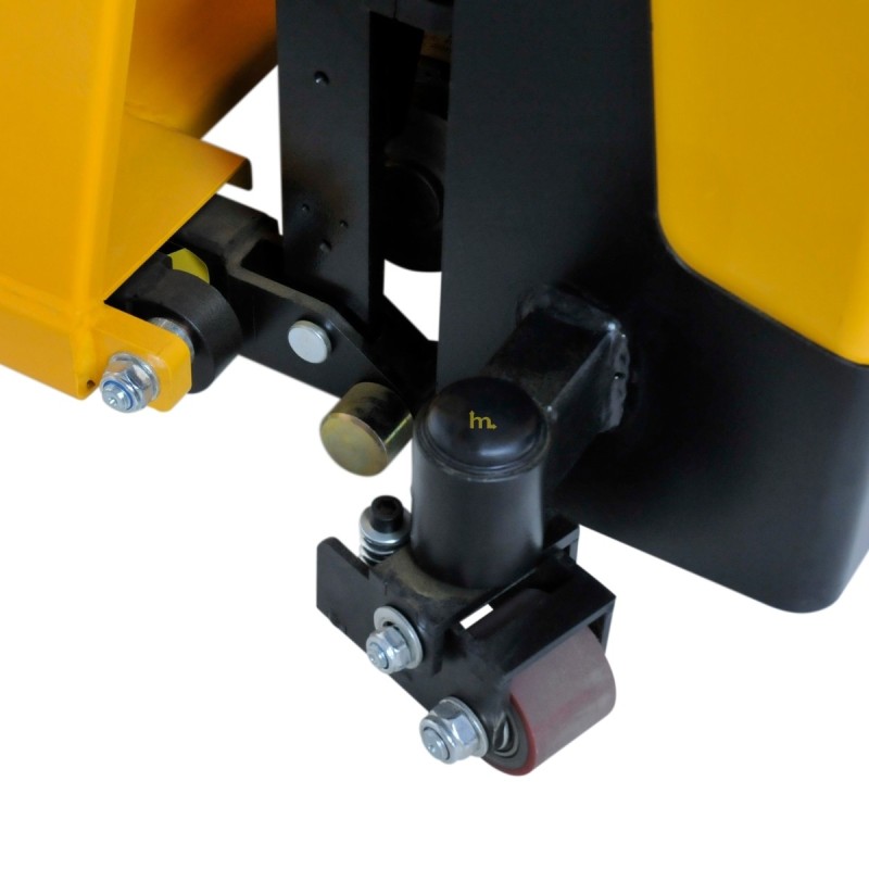 Vista de las ruedas de la transpaleta elevadora totalmente eléctrica monocilíndrica 1500 kg